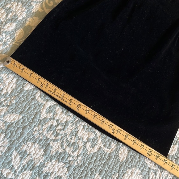 VELVET black A-line skirt with high waist - zips in back - Picture 6 of 6